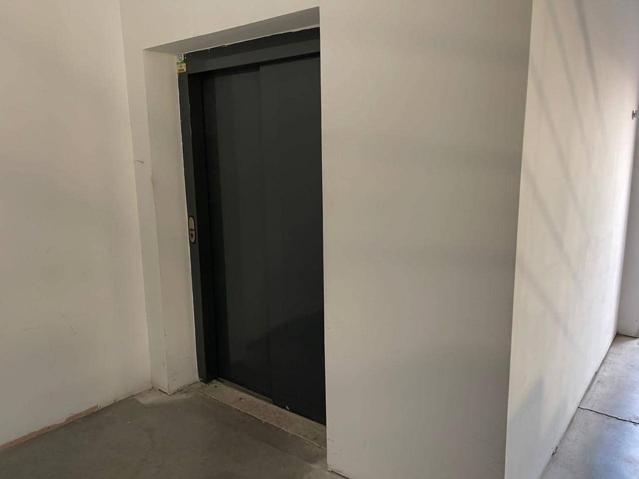 4 soverom Bedrift til salgs i Madrid by - € 515 000 (Ref: 9957960)