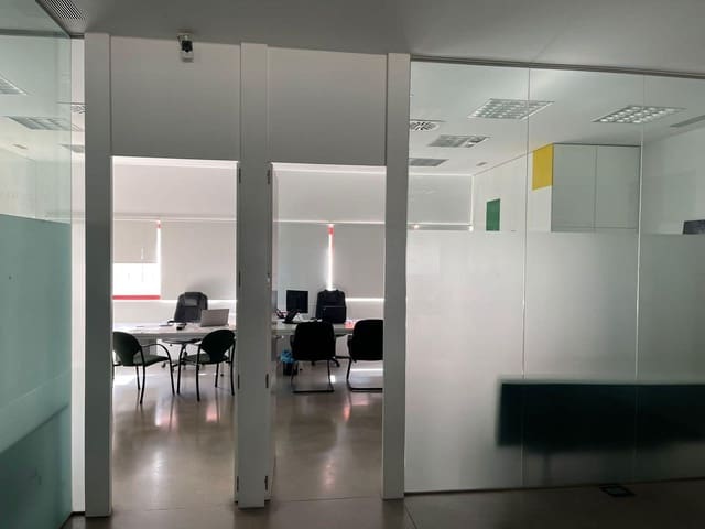 4 soverom Bedrift til salgs i Madrid by - € 515 000 (Ref: 9957960)