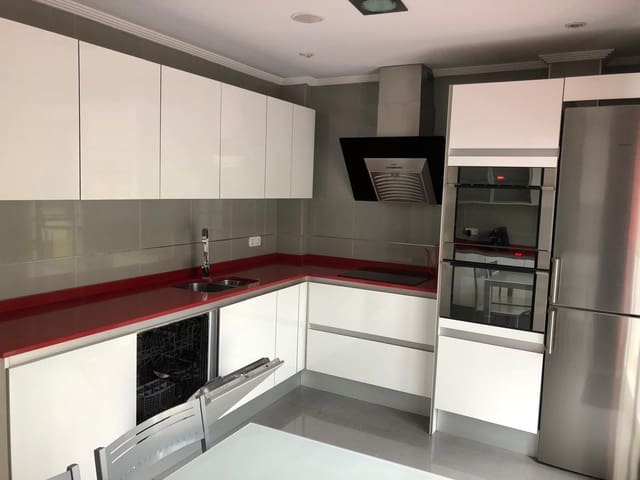 5 soveværelse Villa til salg i Carbajosa de la Sagrada med garage - € 510.000 (Ref: 9962683)