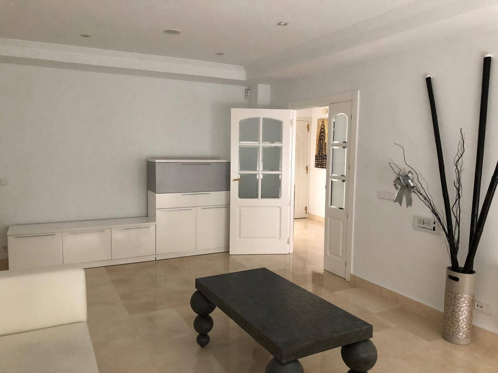 5 bedroom Villa for sale in Carbajosa de la Sagrada with garage - € 510,000 (Ref: 9962683)