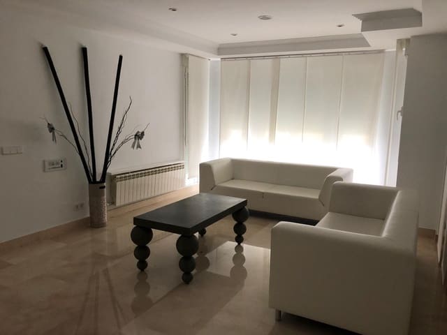 5 soveværelse Villa til salg i Carbajosa de la Sagrada med garage - € 510.000 (Ref: 9962683)