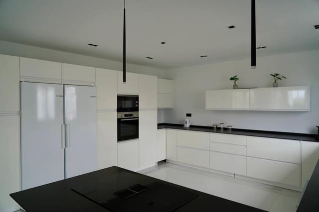 5 sovrum Villa till salu i Cancelada, Estepona med garage - 4 550 000 € (Ref: 9965263)