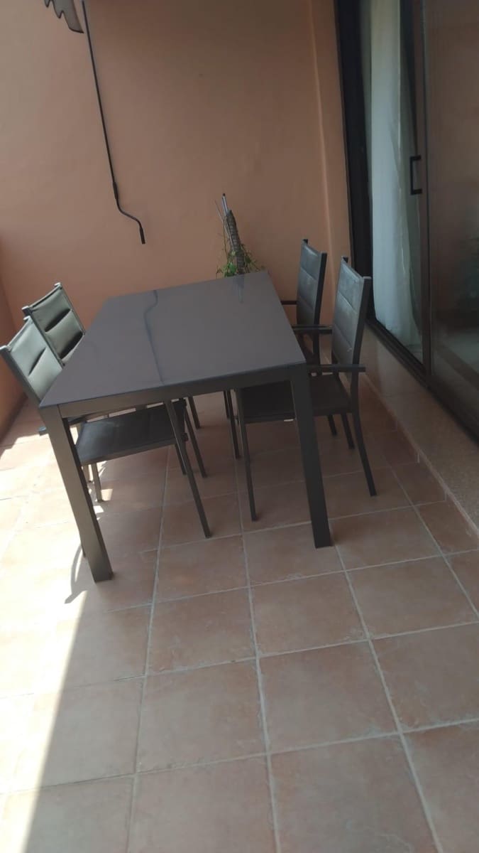 Appartement de 2 chambres à louer à Marbella avec piscine garage - 1 900 € (Ref: 9997117)