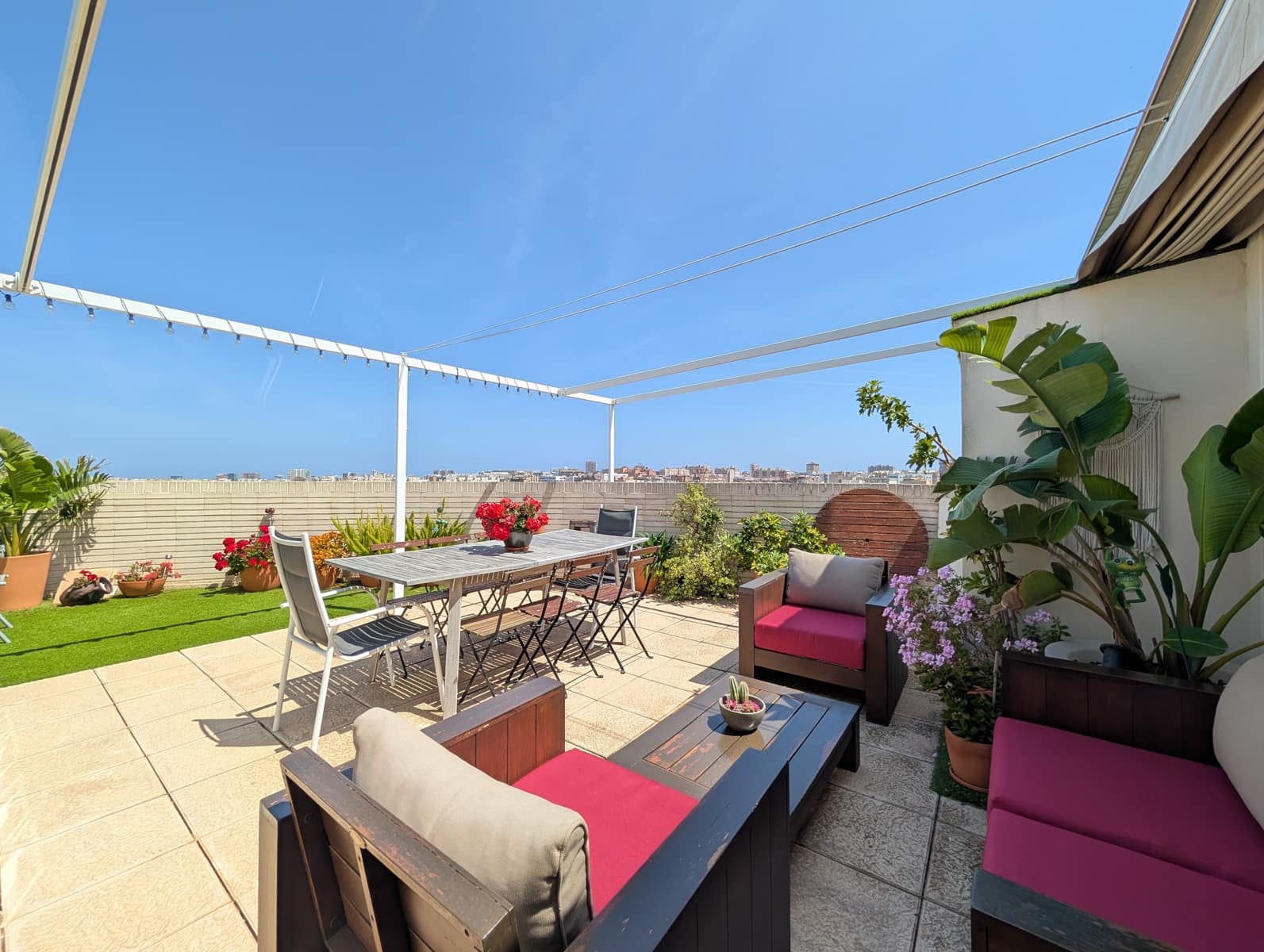 3 bedroom Penthouse for sale in Alicante / Alacant city with pool garage - € 578,000 (Ref: 9778403)