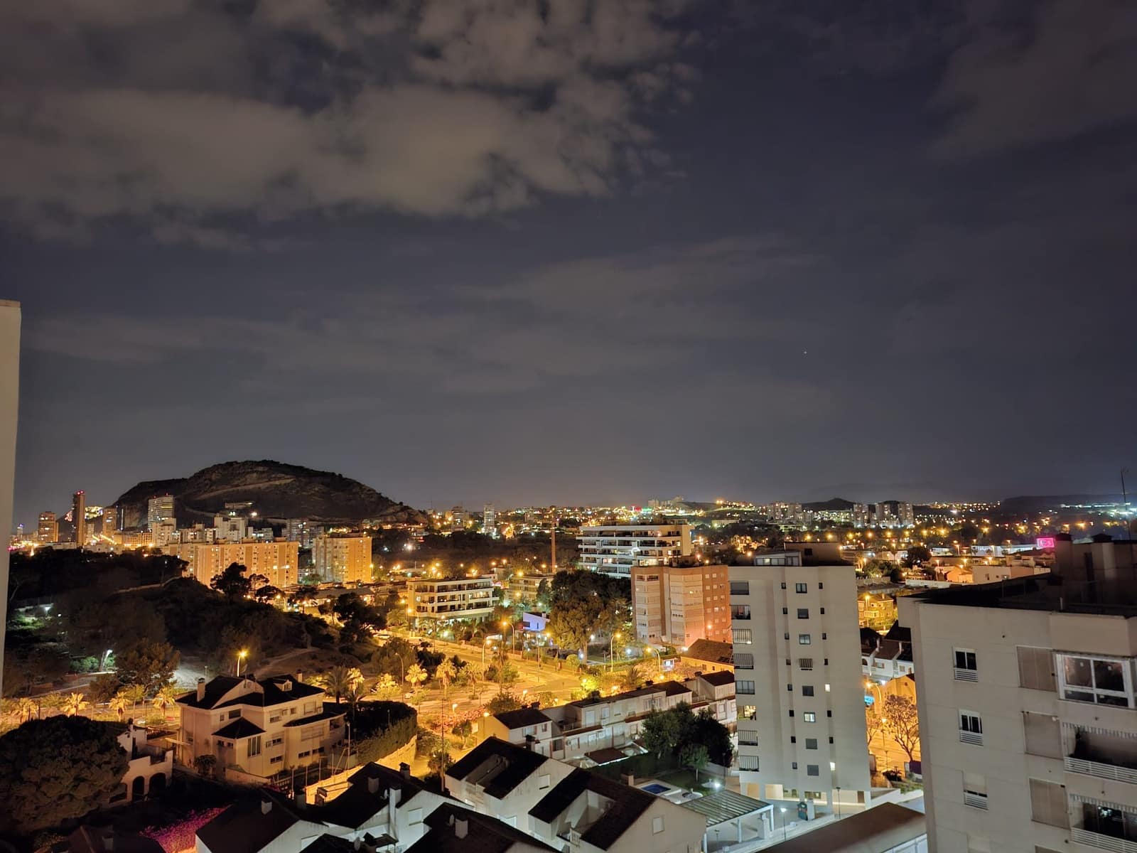 3 slaapkamer Penthouse te koop in Alicante stad met zwembad garage - € 566.400 (Ref: 9778403)