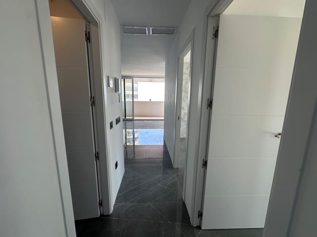 2 soveværelse Lejlighed til salg i Benalmádena med swimmingpool garage - € 570.000 (Ref: 9784145)