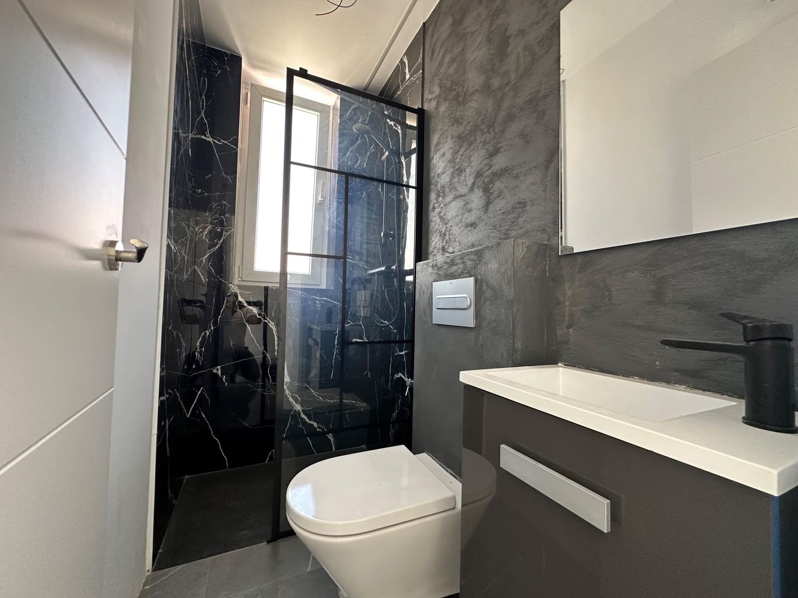 2 bedroom Apartment for sale in Benalmadena with pool garage - € 570,000 (Ref: 9784145)