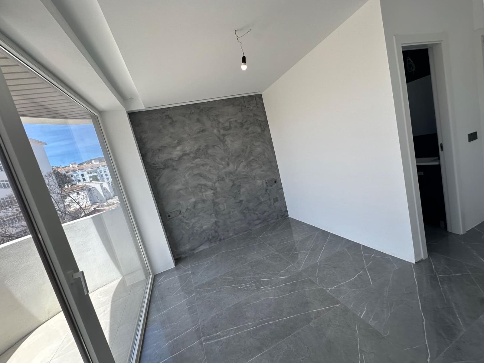 2 bedroom Apartment for sale in Benalmadena with pool garage - € 570,000 (Ref: 9784145)