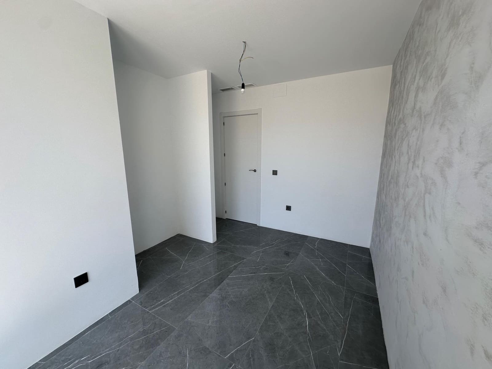 2 bedroom Apartment for sale in Benalmadena with pool garage - € 570,000 (Ref: 9784145)