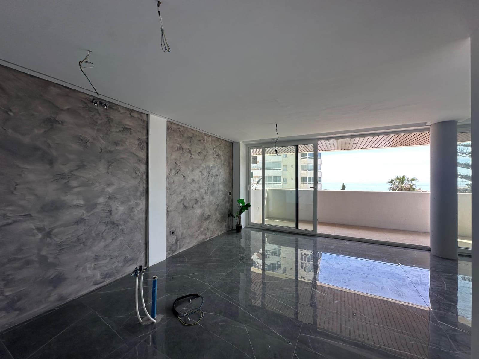 2 bedroom Apartment for sale in Benalmadena with pool garage - € 570,000 (Ref: 9784145)