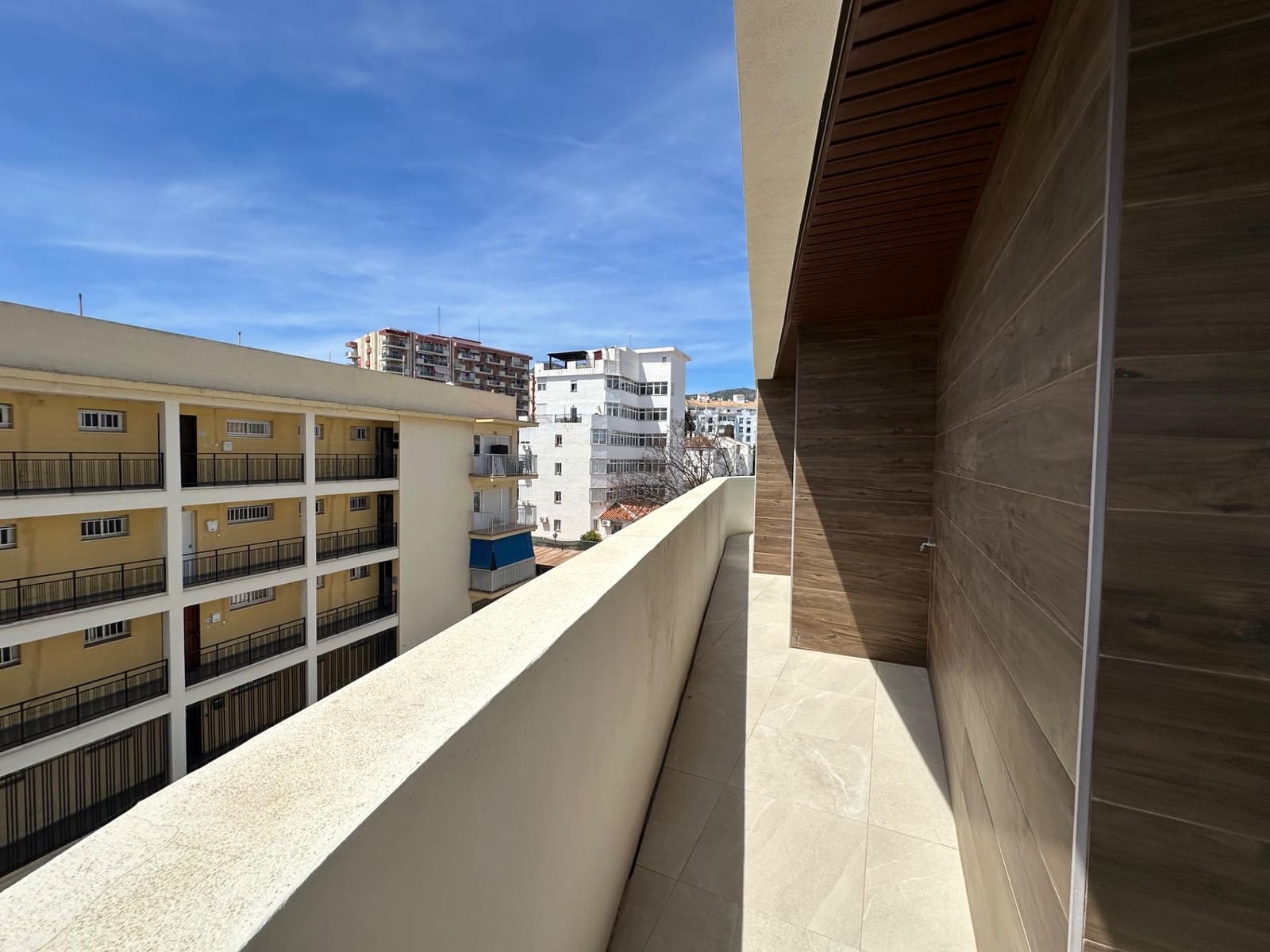 2 bedroom Apartment for sale in Benalmadena with pool garage - € 570,000 (Ref: 9784145)