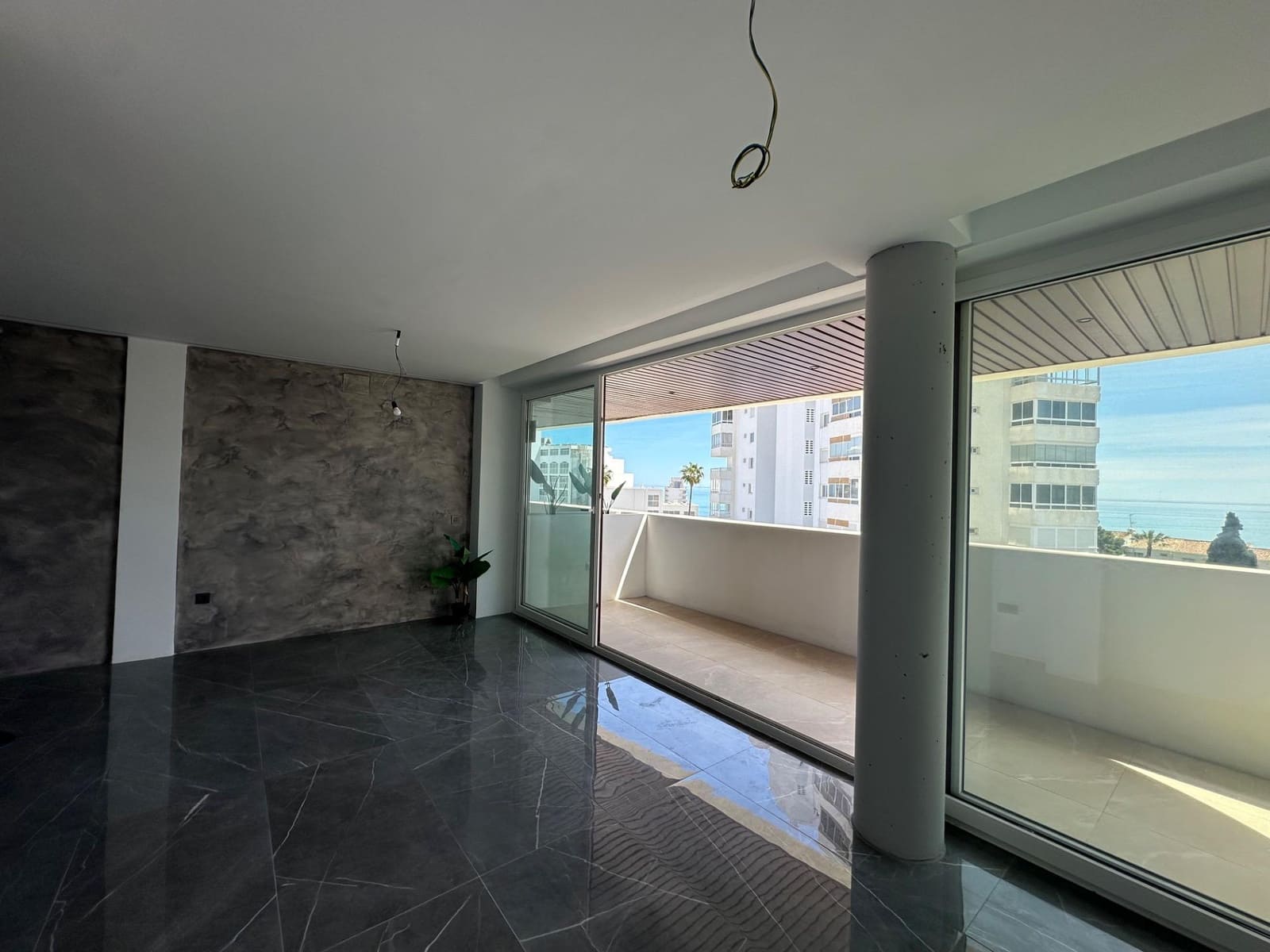 2 bedroom Apartment for sale in Benalmadena with pool garage - € 570,000 (Ref: 9784145)