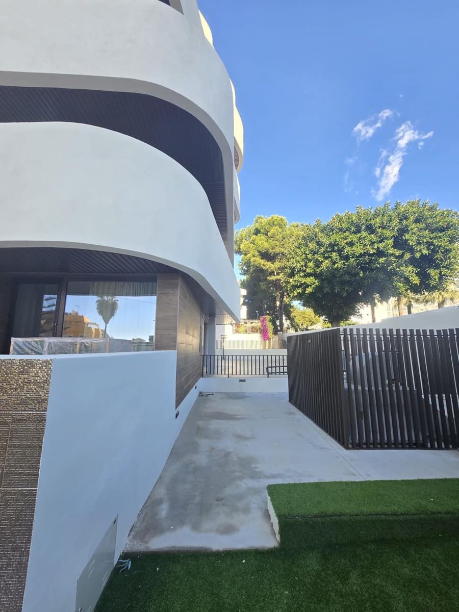 2 sovrum Takvåning till salu i Benalmadena med garage - 770 000 € (Ref: 9784146)