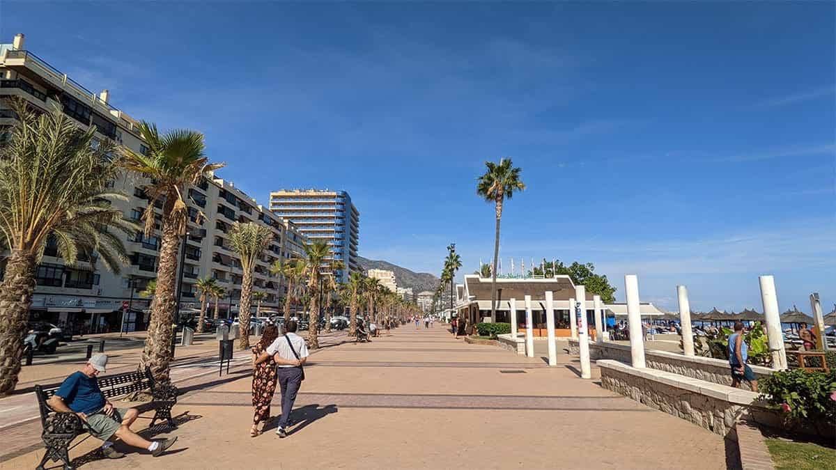 4 slaapkamer Rijtjeshuis te koop in Fuengirola met zwembad - € 470.000 (Ref: 9784148)