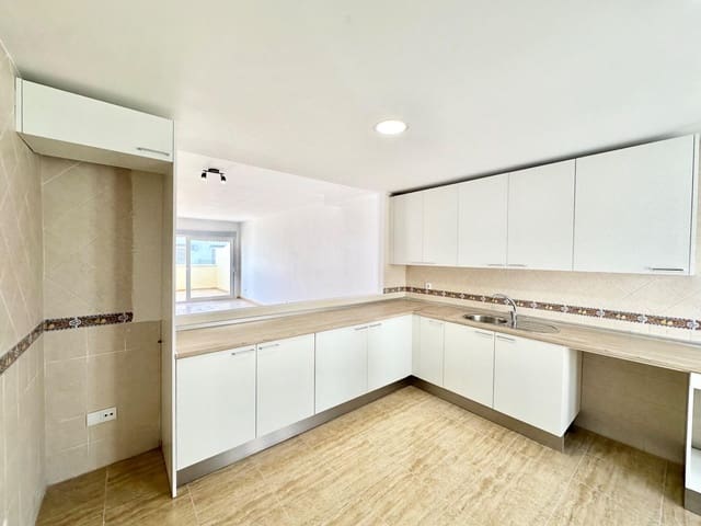 4 slaapkamer Rijtjeshuis te koop in Los Boliches , Fuengirola met garage - € 470.000 (Ref: 9784149)