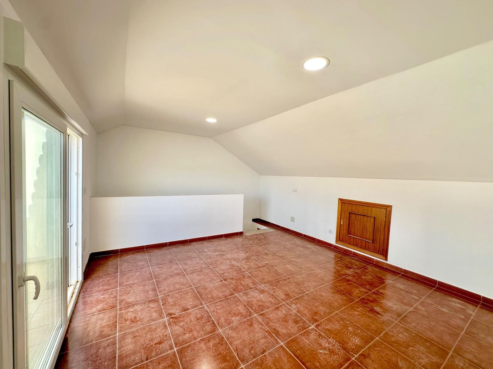 4 slaapkamer Rijtjeshuis te koop in Fuengirola met garage - € 470.000 (Ref: 9784149)