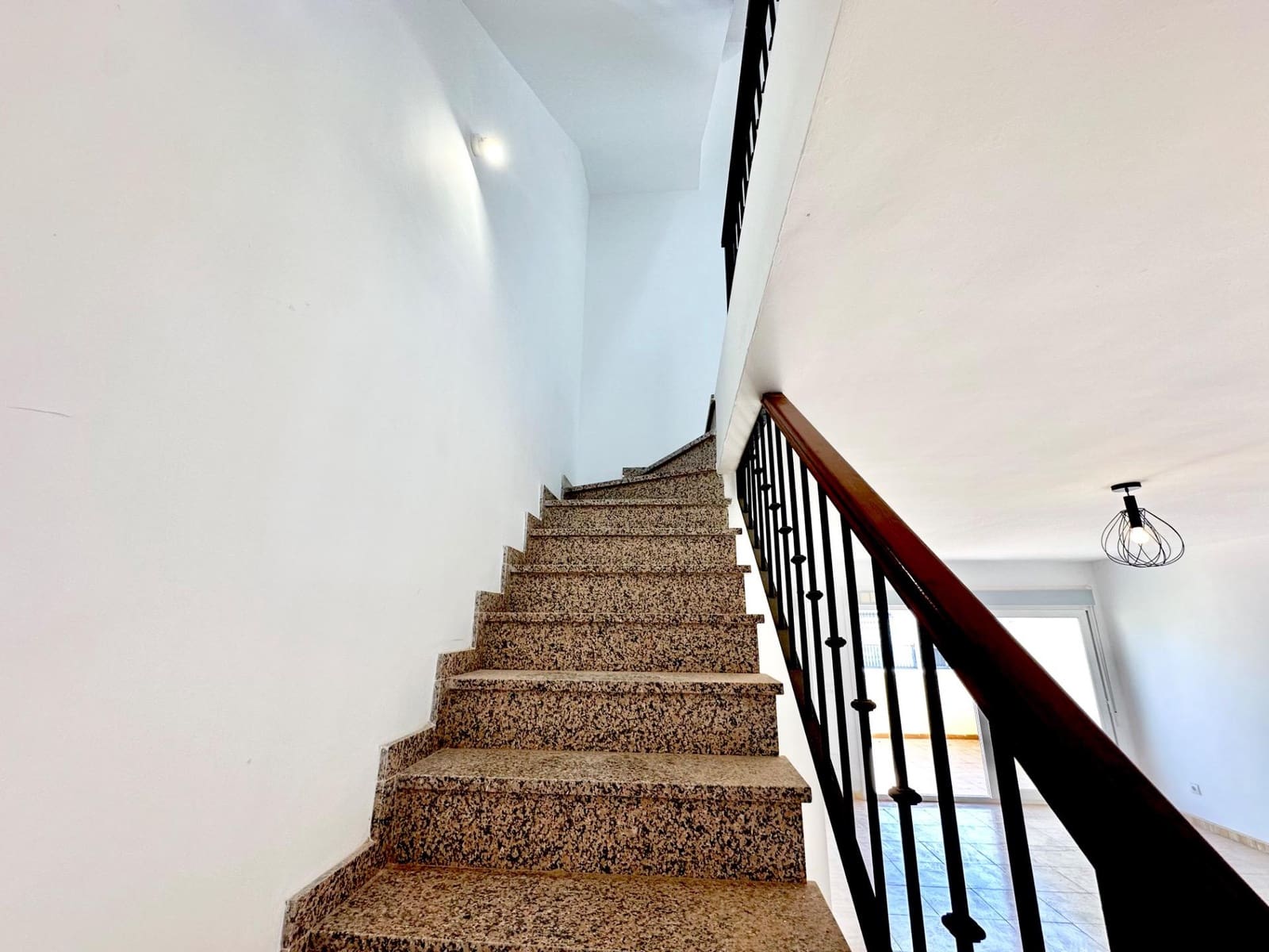 4 slaapkamer Rijtjeshuis te koop in Fuengirola met garage - € 470.000 (Ref: 9784149)