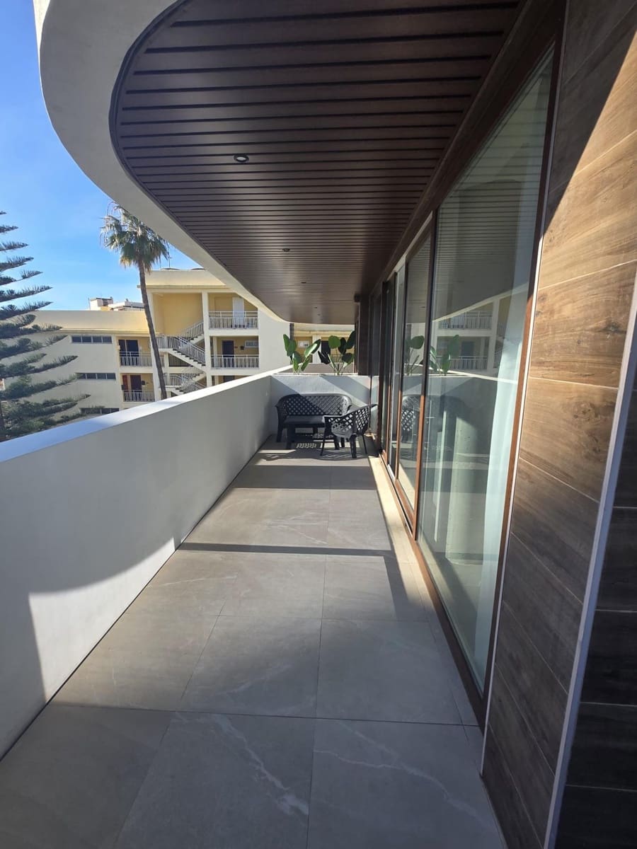 2 soveværelse Lejlighed til salg i Benalmadena med swimmingpool garage - € 550.000 (Ref: 9784150)