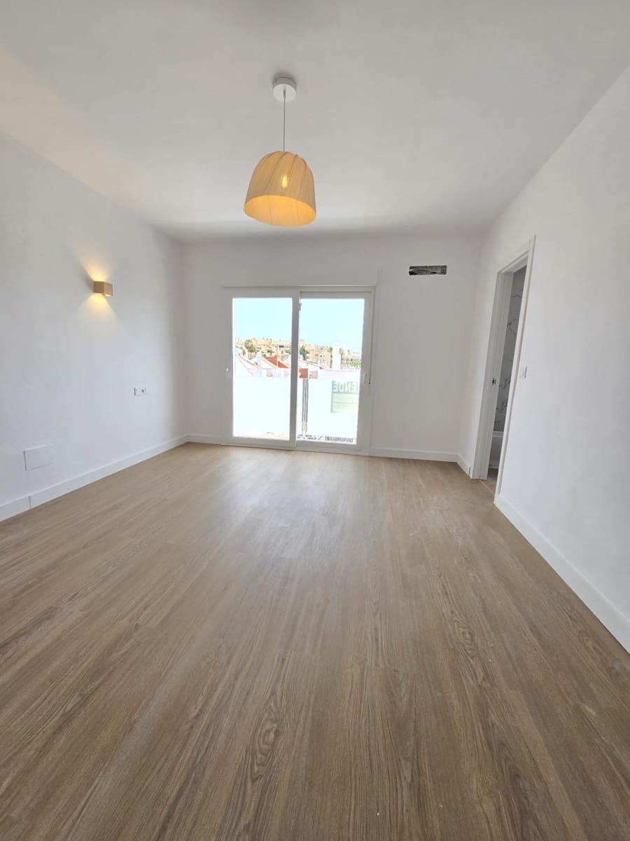 4 bedroom Terraced Villa for sale in Fuengirola with pool garage - € 540,000 (Ref: 9927653)