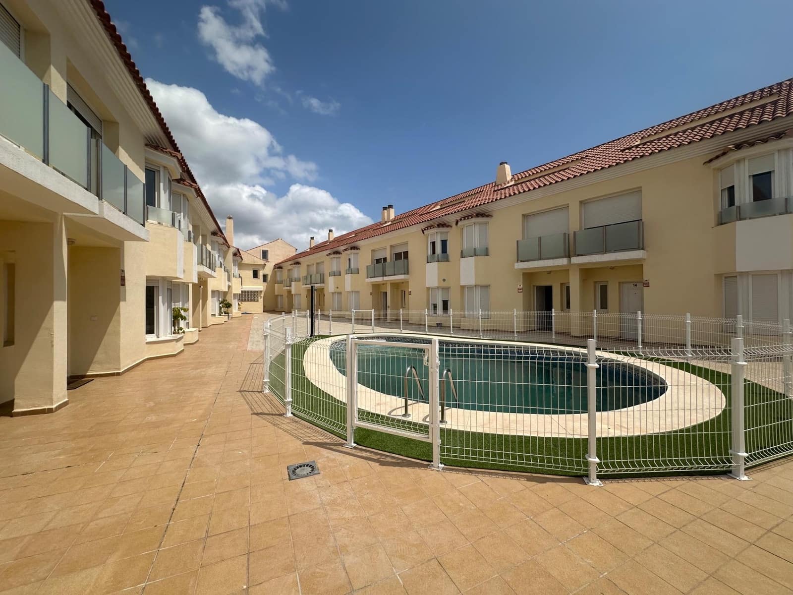4 bedroom Terraced Villa for sale in Fuengirola with pool garage - € 540,000 (Ref: 9927653)