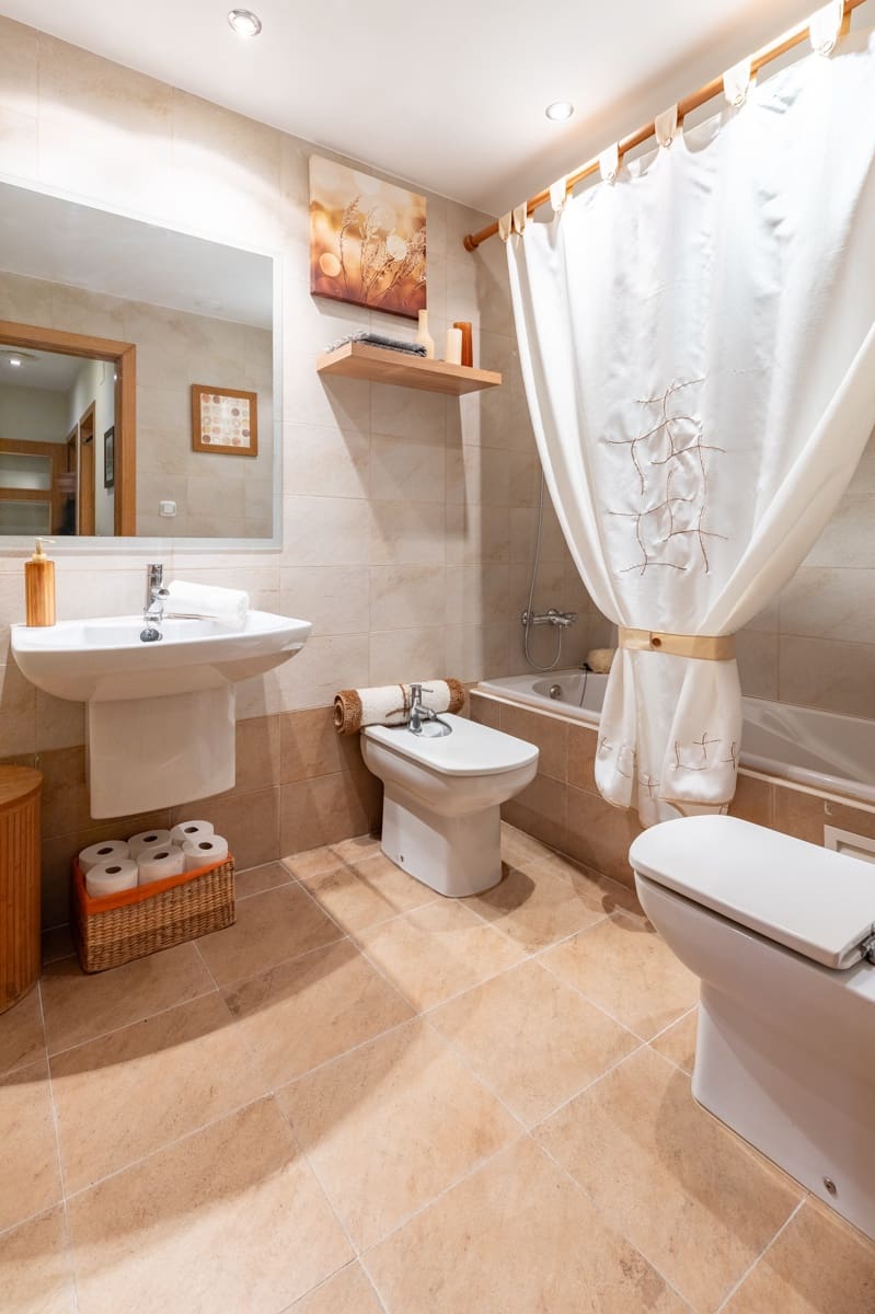 2 bedroom Apartment for sale in Meliana with garage - € 229,000 (Ref: 9844337)
