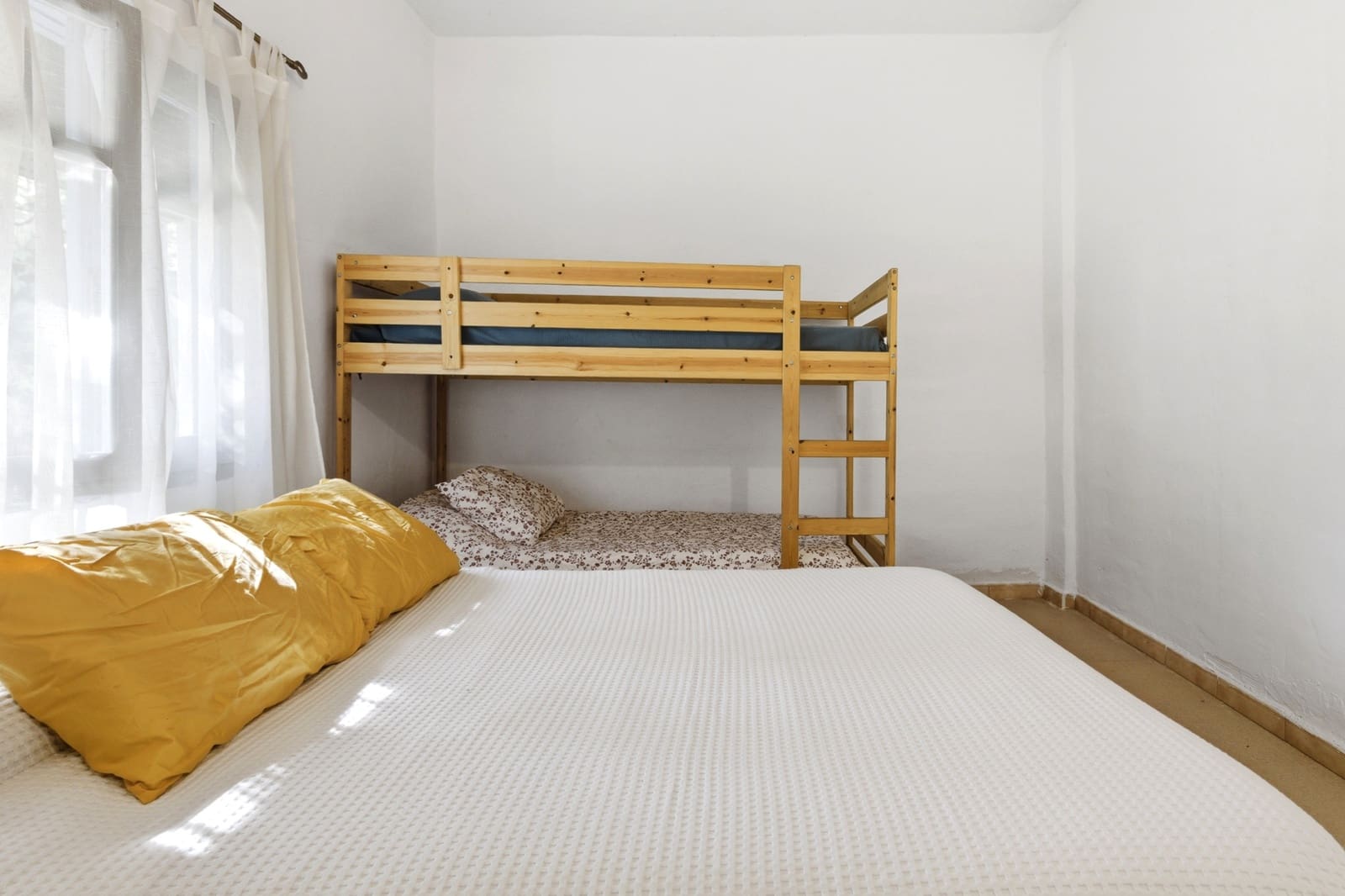 Casa de 2 habitaciones en Gestalgar en venta con garaje - 84.000 € (Ref: 9914734)