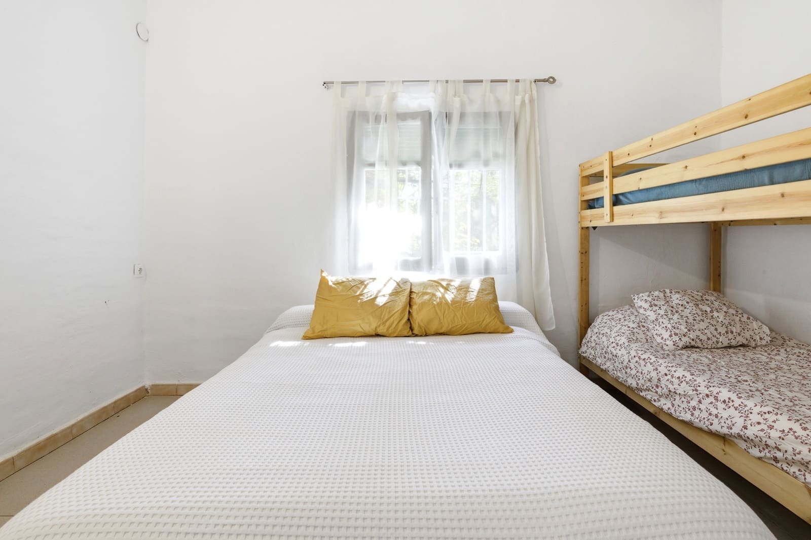 Casa de 2 habitaciones en Gestalgar en venta con garaje - 84.000 € (Ref: 9914734)