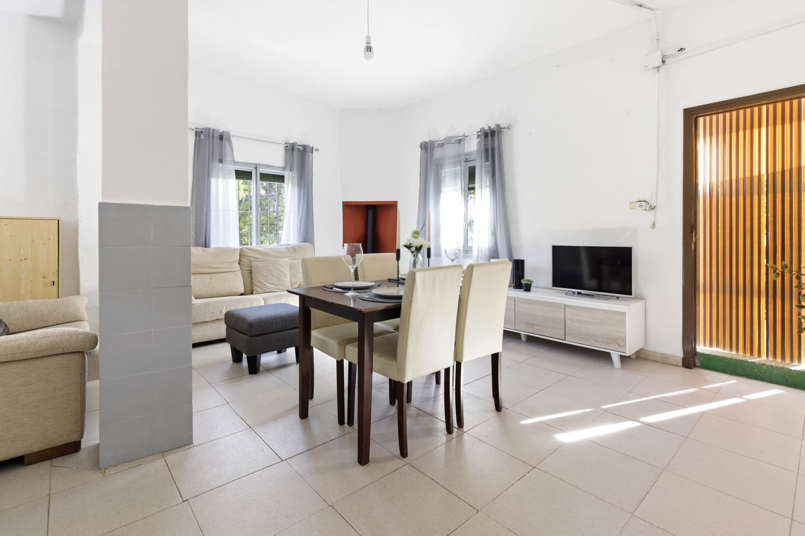 Casa de 2 habitaciones en Gestalgar en venta con garaje - 84.000 € (Ref: 9914734)
