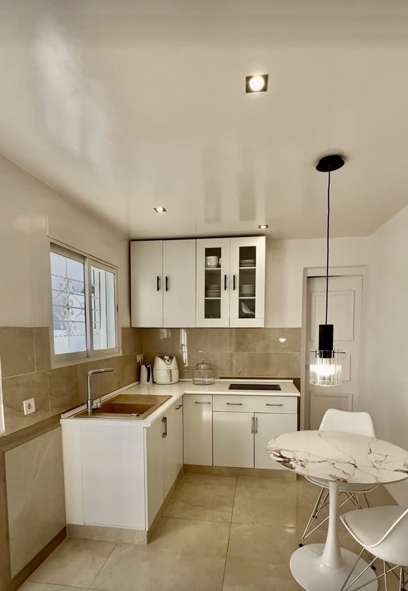 3 bedroom Terraced Villa for sale in Gilet with pool - € 280,000 (Ref: 9984042)