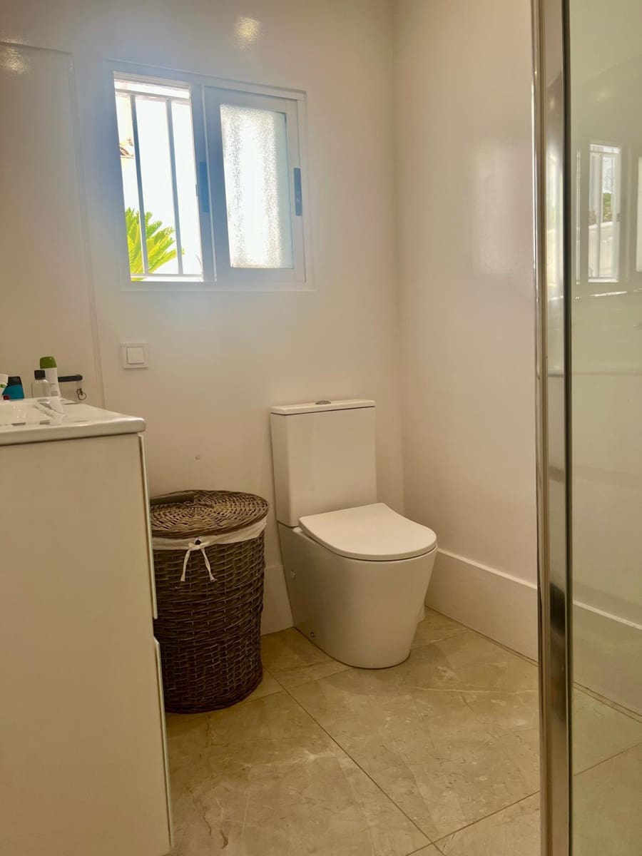 3 bedroom Terraced Villa for sale in Gilet with pool - € 280,000 (Ref: 9984042)