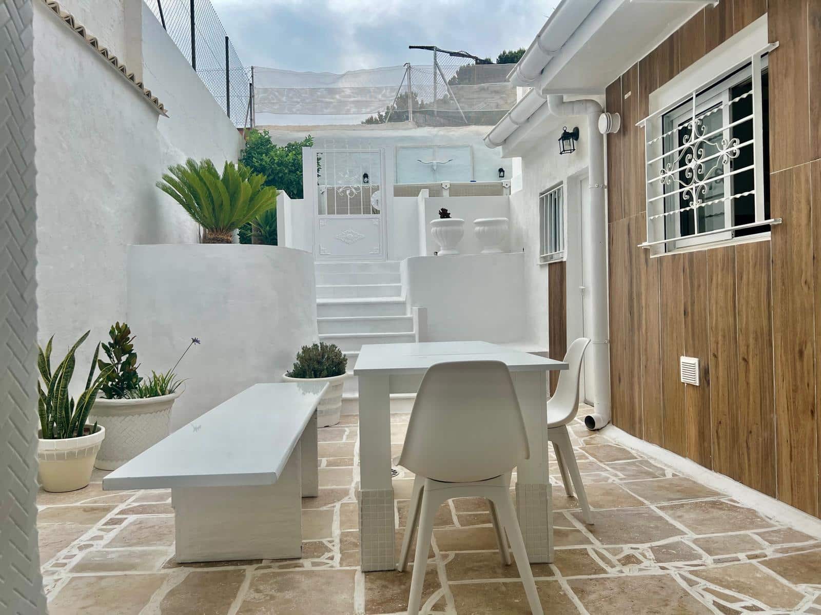 3 bedroom Terraced Villa for sale in Gilet with pool - € 280,000 (Ref: 9984042)