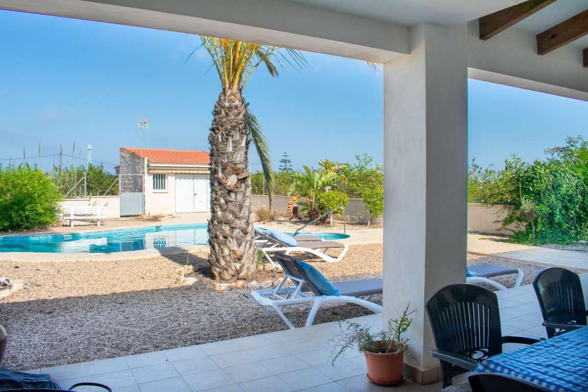 3 quarto Moradia para venda em El Raso com piscina - 590 000 € (Ref: 9946587)