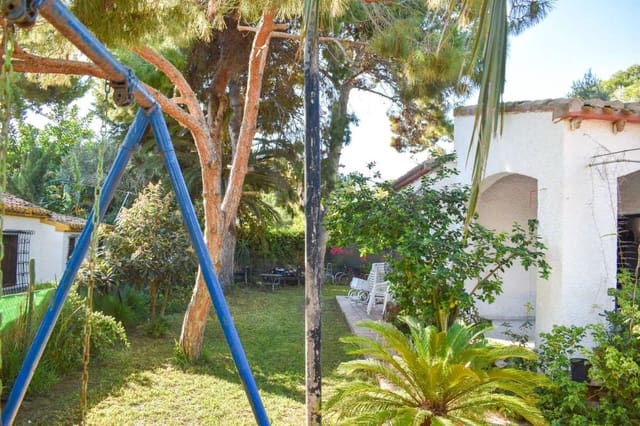 4 soveværelse Villa til salg i Punta Prima, Orihuela med swimmingpool - € 560.000 (Ref: 9946588)