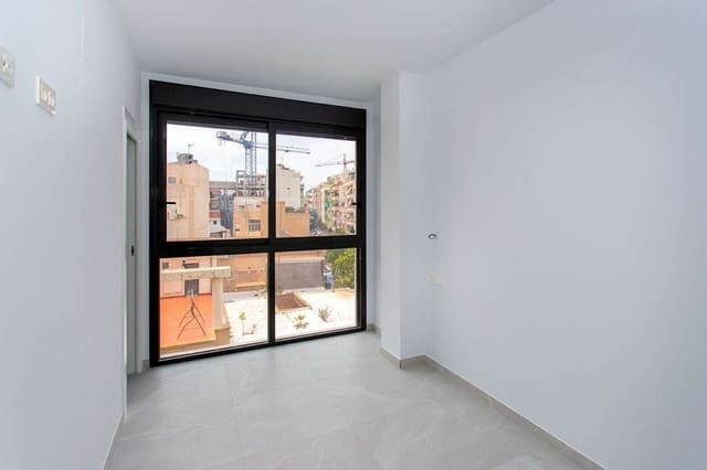 2 Zimmer Apartment zu verkaufen in Las Piscinas Naturales, Torrevieja mit Pool - 280.000 € (Ref: 9946589)