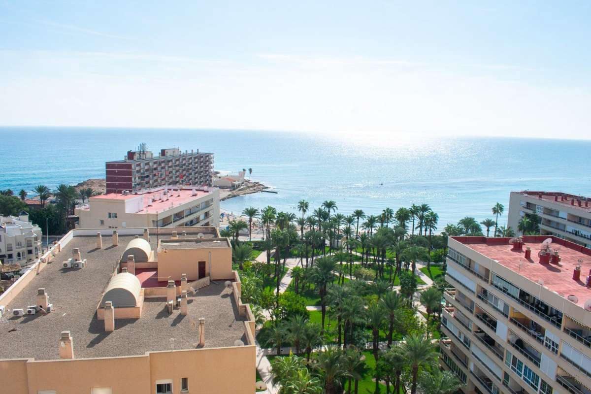 3 camera da letto Appartamento in vendita in Torrevieja con piscina - 360.000 € (Rif: 9946594)
