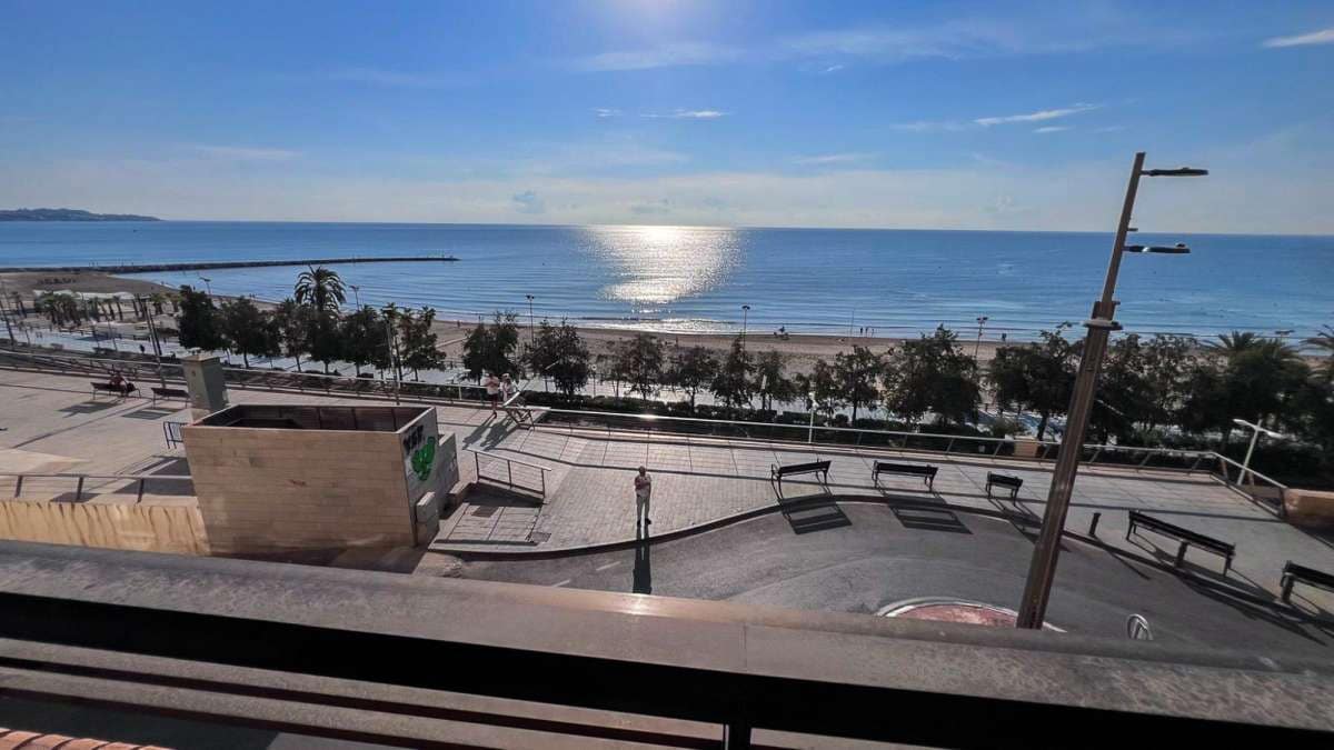 Apartamento de 2 habitaciones en Alicante / Alacant ciudad en venta con piscina - 480.000 € (Ref: 9946597)
