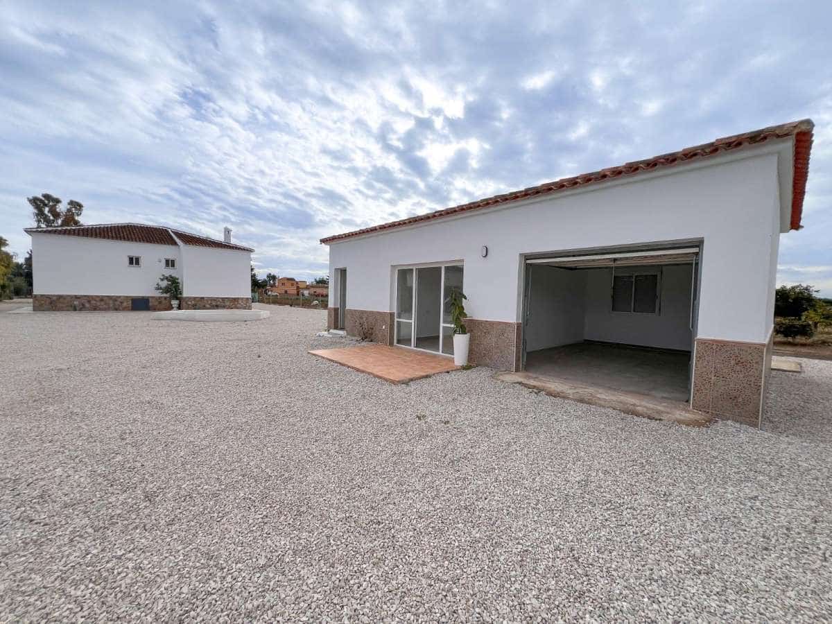 4 bedroom Villa for sale in Dolores with pool - € 529,000 (Ref: 9946598)