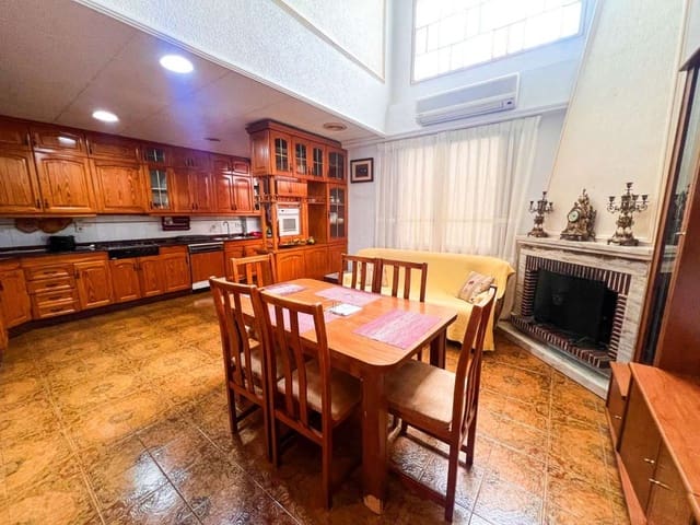 5 camera da letto Casa in vendita in Zona Pueblo, Guardamar del Segura con piscina - 380.000 € (Rif: 9946600)