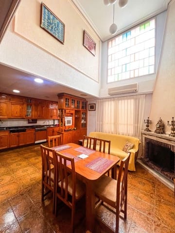 5 camera da letto Casa in vendita in Zona Pueblo, Guardamar del Segura con piscina - 380.000 € (Rif: 9946600)