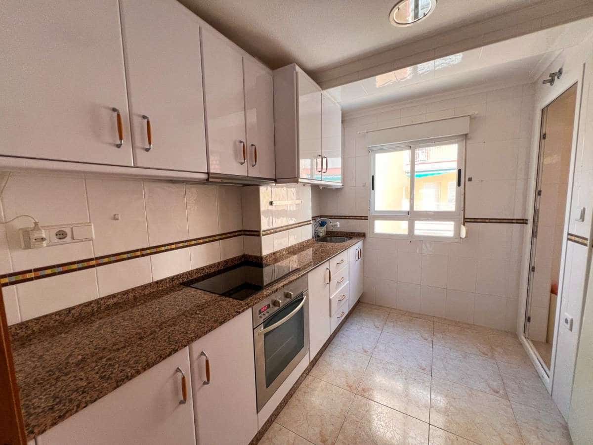 4 quarto Apartamento para venda em Torrevieja com piscina - 350 000 € (Ref: 9946602)