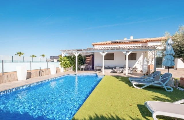 3 soverom Villa til salgs i San Fulgencio med svømmebasseng garasje - € 495 000 (Ref: 9958530)