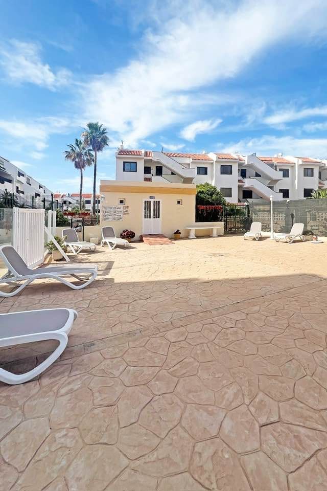 1 bedroom Apartment for sale in Arona with pool - € 215,000 (Ref: 9815086)