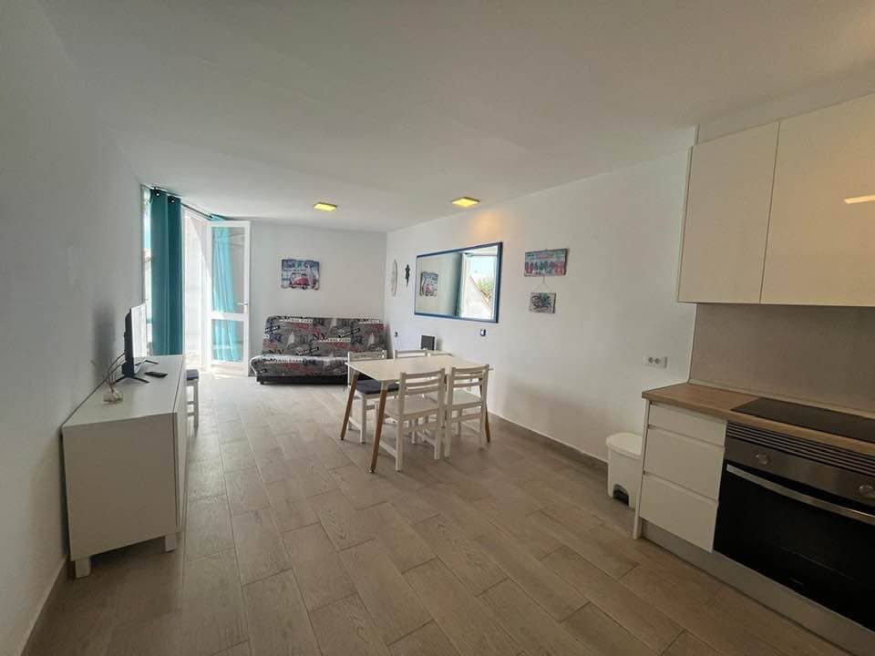 1 sovrum Lägenhet till salu i Costa del Silencio med pool - 250 000 € (Ref: 9823836)