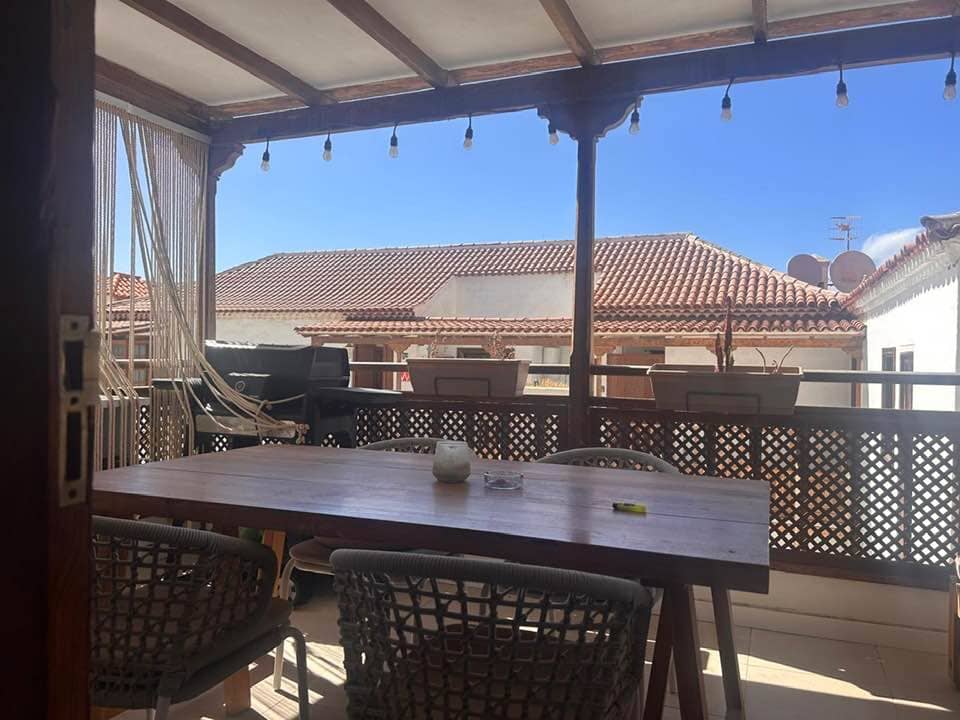 2 bedroom Apartment for sale in Los Gigantes - € 210,000 (Ref: 9823839)