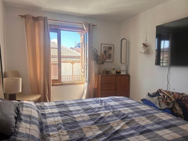 2 bedroom Apartment for sale in Los Gigantes, Santiago del Teide - € 210,000 (Ref: 9823839)