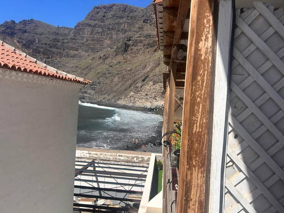 2 bedroom Apartment for sale in Los Gigantes - € 210,000 (Ref: 9823839)