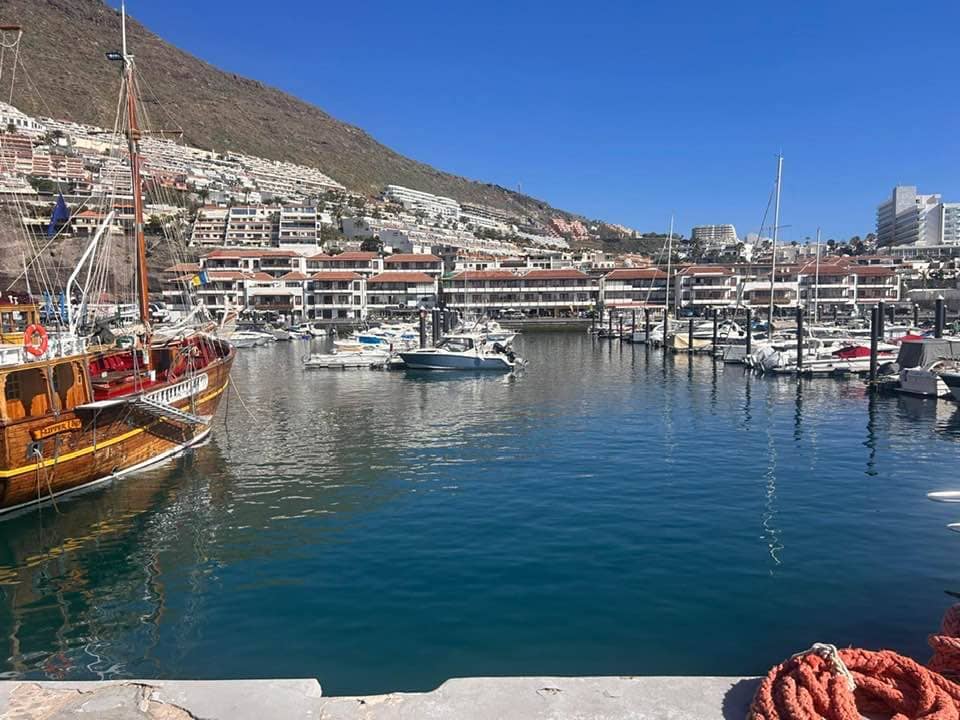 2 bedroom Apartment for sale in Los Gigantes - € 210,000 (Ref: 9823839)