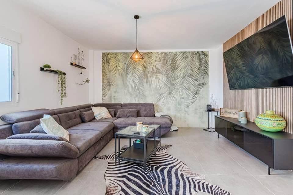 4 bedroom Apartment for sale in Playa San Juan with pool garage - € 599,000 (Ref: 9857813)