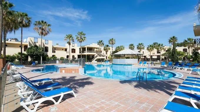 3 bedroom Apartment for sale in Costa del Silencio with pool garage - € 310,000 (Ref: 9857814)