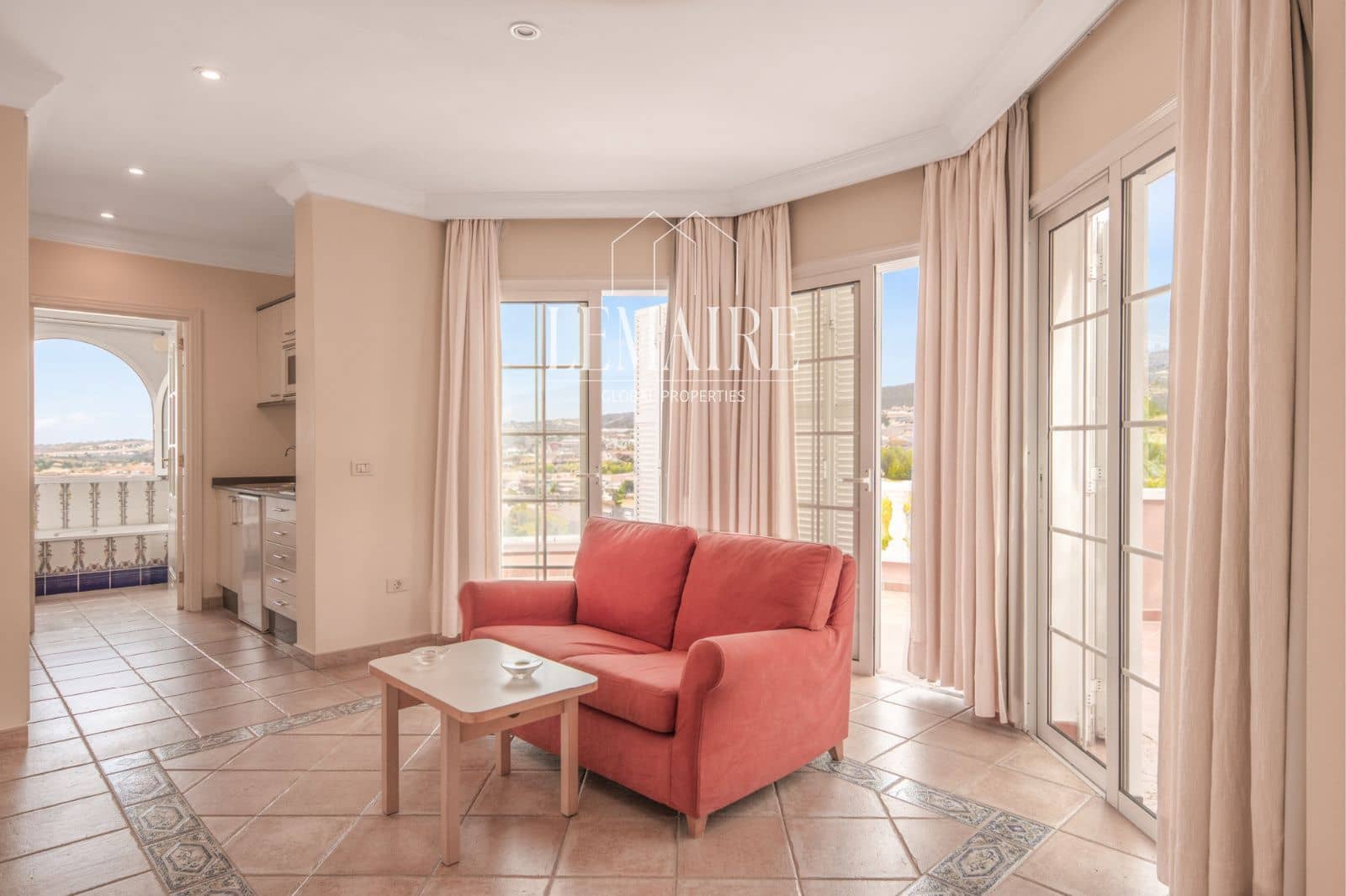 5 bedroom Villa for sale in Costa Adeje with pool garage - € 2,500,000 (Ref: 10103580)